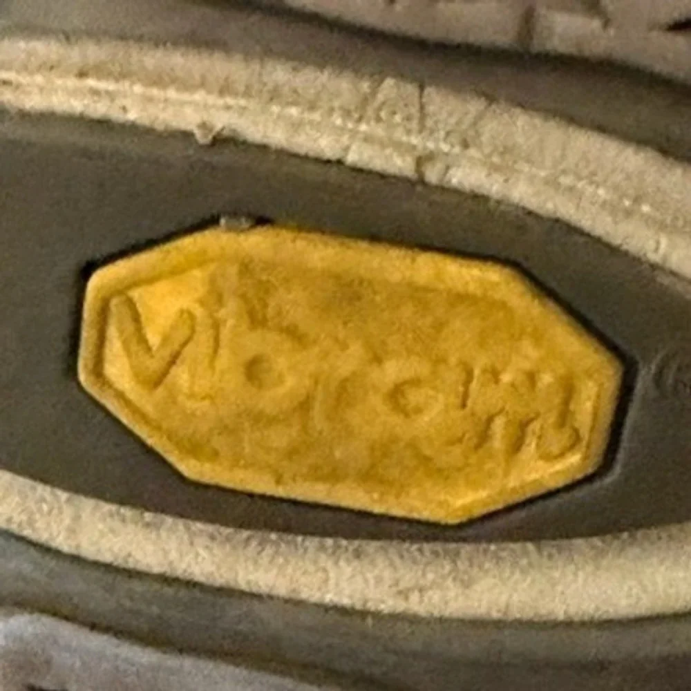 Cushe Wildrun UW00837 Womens Olive Green Floral Suede Hiking Trail Shoes Vibram